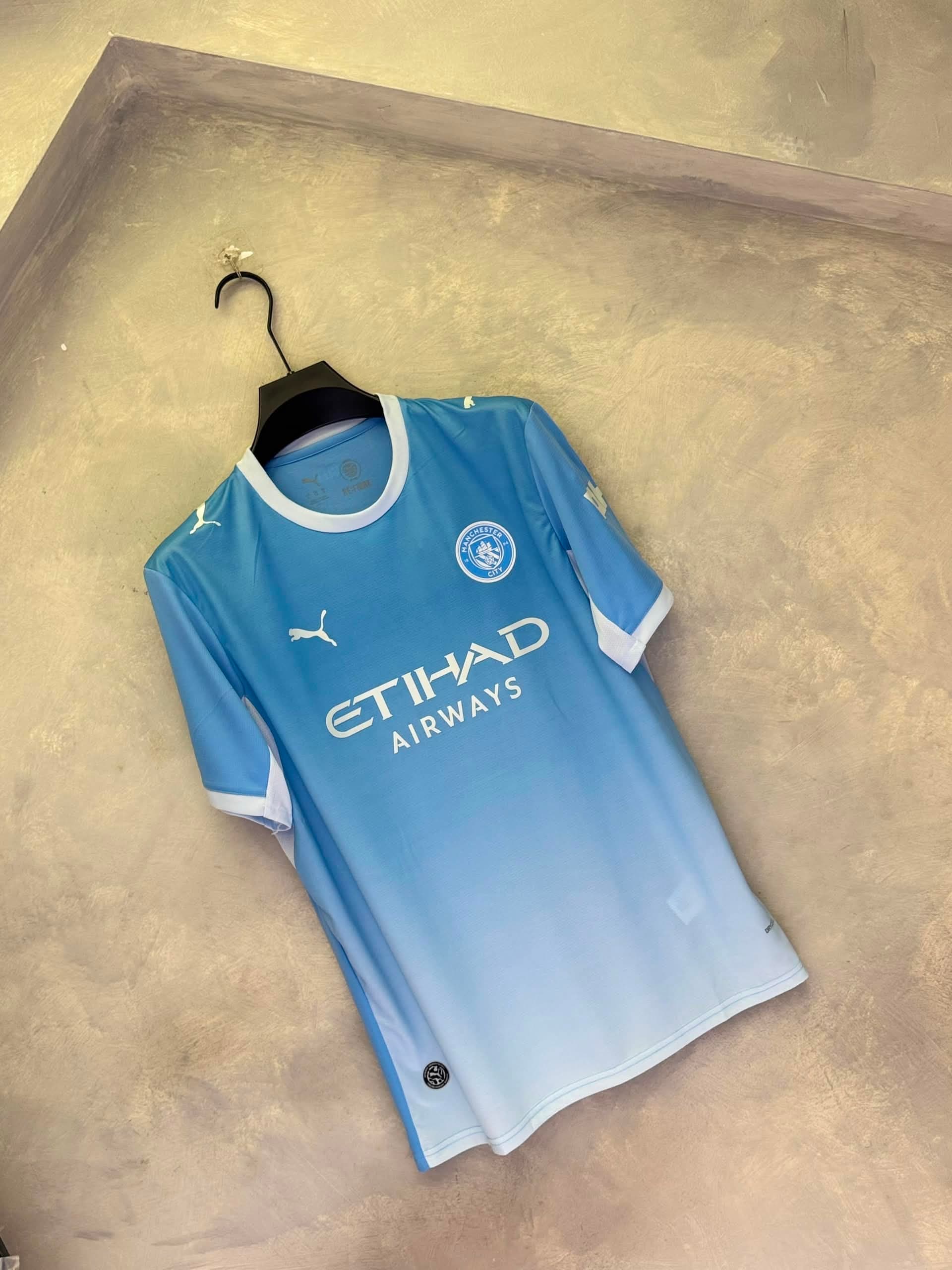 Manchester City 2026/27 Home Kit thumbnail 2
